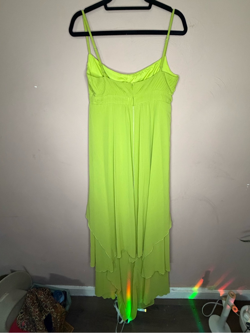 Jardin vue solid pleated cut out maxi - Picture 6 of 7